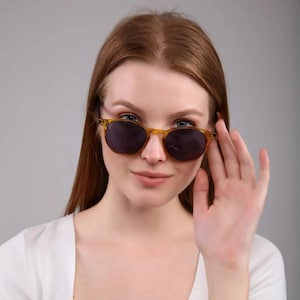 Miya Gold Black Round Sunglasses, Polarized Lenses, UV400, Stylish Frames, Fashion Sunglasses, Sunglasses Goggles, Cool Summer Accessories