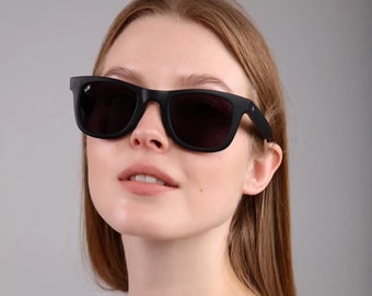 Occhiali da sole quadrati neri opachi senza tempo, lenti polarizzate, UV400, eleganti, occhiali da sole alla moda, occhiali da sole, fantastici accessori unisex