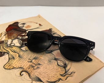 Arya, lunettes de soleil rectangulaires unisexes noirs, verres polarisés, UV400, lunettes de soleil tendance, lunettes de soleil masques, accessoires cool pour femmes