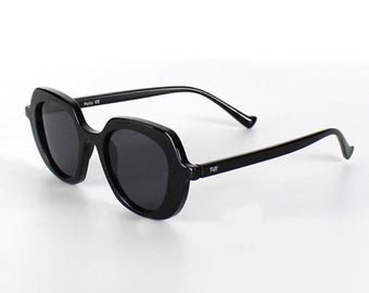 Sapphire Black Round Sunglasses, Polarized Lenses, UV400, Stylish, Fashion Sunglasses, Sunglasses Goggles, Cool Women and Men Accessories