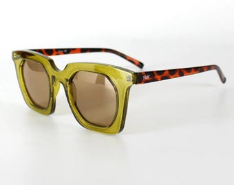 Nunu Green Leopard Unisex Square Sunglasses, Polarized Lenses, UV400 Eyewear, Fashion Sunglasses, Sunglasses Goggles, Cool Women Accessories