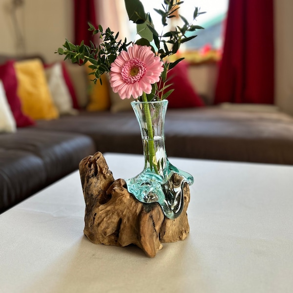 Vase bois racine, vase sur racine, esthétique fleurs, vase fleur verre, décoration, décoration salon, délicat