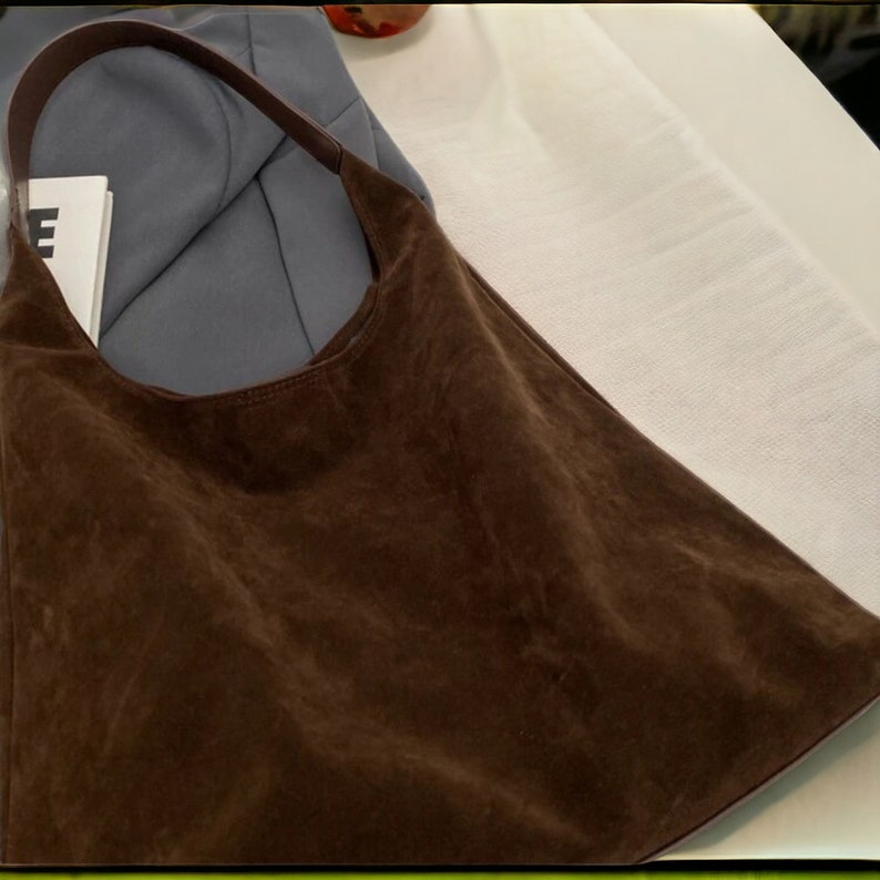 Borsa a tracolla in pelle scamosciata per donne / Borsa a tracolla con manici / Borsa tote in pelle scamosciata / Borsa stile vintage / Borsa per laptop da viaggio da donna / Borsa in pelle immagine 3