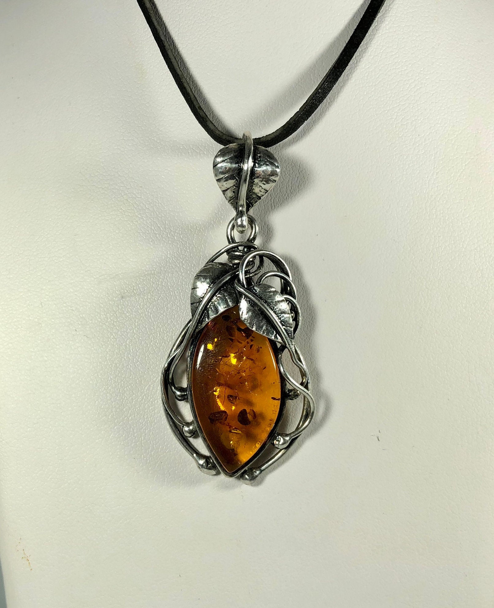 Artisana-Schmuck Pendentif ambre, petit pendentif goutte (sans chaîne) en ambre et argent sterling 925/000 plaqué or, Ambre de la Baltique Argent sterling 925/000 plaqué or, Ambre