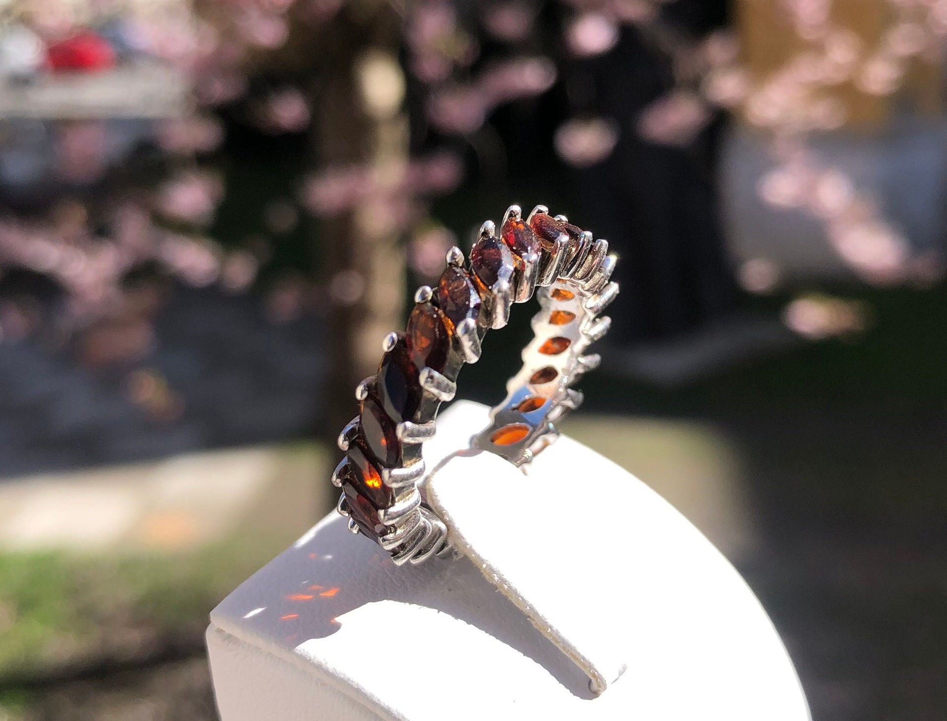 チェコガーネットリング：スターリングシルバーのアルマンディン