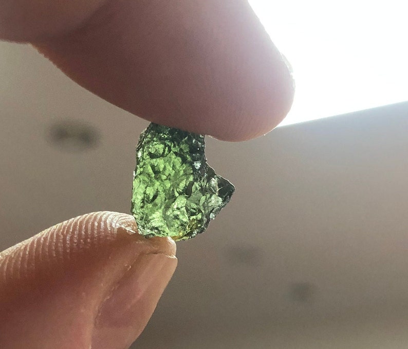 Äkta rå moldavitkristall: tjeckisk meteoritsten bild 6