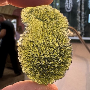 MOLDAVITE / Raw Moldavite / Moldavite Crystal / AUTHENTIC Moldavite / Moldavite Stone / Moldavite Chips / Moldavite