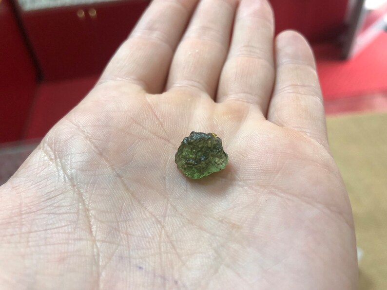 Äkta rå moldavitkristall: tjeckisk meteoritsten bild 10