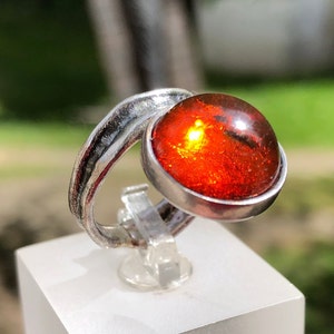 Vintage-Inspired Baltic Amber Ring in Textured 925 Sterling Silver | Handcrafted Women&#39;s Statement Jewelry.