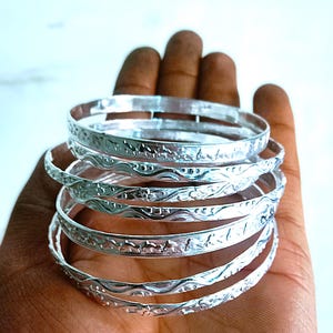 Bracelets en argent, lot de 7 joncs, lot de joncs, jonc en argent, jonc en argent sterling 925, jonc fleurs, joncs pour femme, lot de joncs cadeau