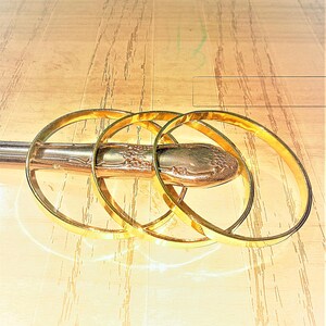 Pulsera de oro amarillo de 18 quilates con baño de amor, brazalete apilable de oro, brazalete clásico de oro, brazalete minimalista de oro, brazalete bohemio, regalo personalizado