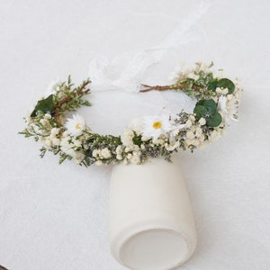 Corona de flores secas con hojas de eucalipto, margaritas y aliento de bebé, corona de novia bohemia, corona de baño para bebé, corona infantil