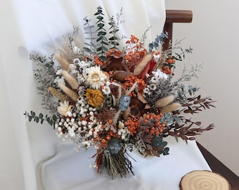 Black Mysterious Style Bridal Bouquet, Gothic Wedding Bouquet, Black+Burnt Orange+Eucalyptus Mixed Wildflower Country Wedding