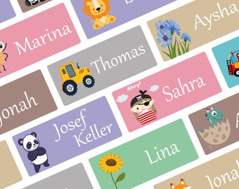 May include: Colorful name tags with various animal and object illustrations. The names include Aysha, Sahra, Jonah, Josef Keller, Leoni, Lina, Mario, Marina, Thomas, and others.