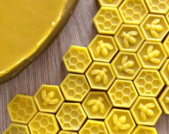 100% Natural Beeswax in Honeycomb Shape , Melts.