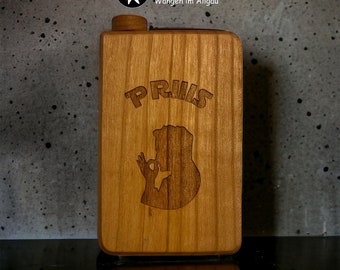Snuff box made of oiled cherry wood