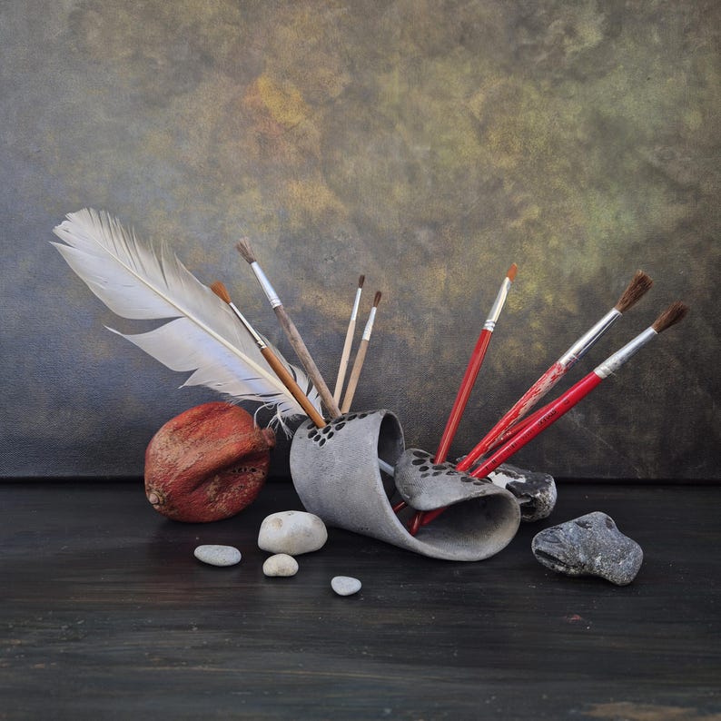 A Brush With Magick Card Holder 10.5cm