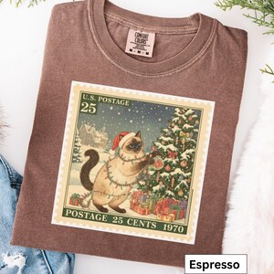 Siamese Christmas Vintage Cat T-Shirt, Siamese Cat Stamp t Shirt, Holiday Cat t-Shirt, Cat Lover, Gift for Cat Mom, Women's Christmas Gift image 5