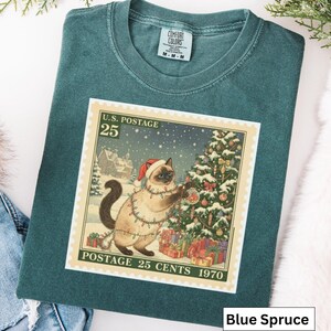 Siamese Christmas Vintage Cat T-Shirt, Siamese Cat Stamp t Shirt, Holiday Cat t-Shirt, Cat Lover, Gift for Cat Mom, Women's Christmas Gift image 4