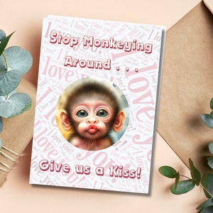 Afdrukbare Monkey Kiss Card, Money Kiss jubileumwenskaart, grappige jubileumkaart, 5 x 7 afdrukbare jubileumkaart