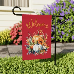 Bandiera di benvenuto autunnale personalizzata - Decorazione autunnale in bellissimi rossi e arancioni, striscione per la casa, cartello per il cortile, decorazione per esterni, regali di decorazione autunnale per lei