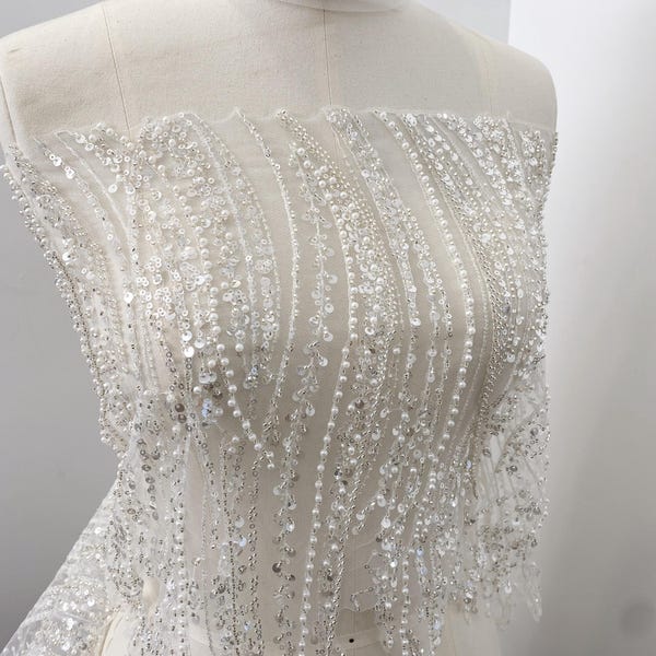 Renda prateada de luxo com lantejoulas e miçangas, tecido de renda ondulada 3D para véu de noiva, barra de vestido ou vestido de noite, 125830