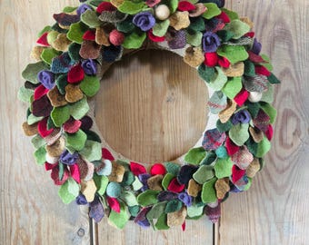 Handmade Felt Flower & Leaf Wreath – Rustic Country Decor for Door or Wall
