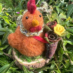 Needle Felted Hen with Tweed Flowers: Handmade Farmhouse Decor