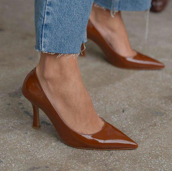 Camel Artificial Patent Leather Women Shoe, High Quality  display picture 3