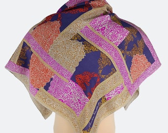 Foulard carré en soie à motif géométrique Christian Fischbacher 35 po.