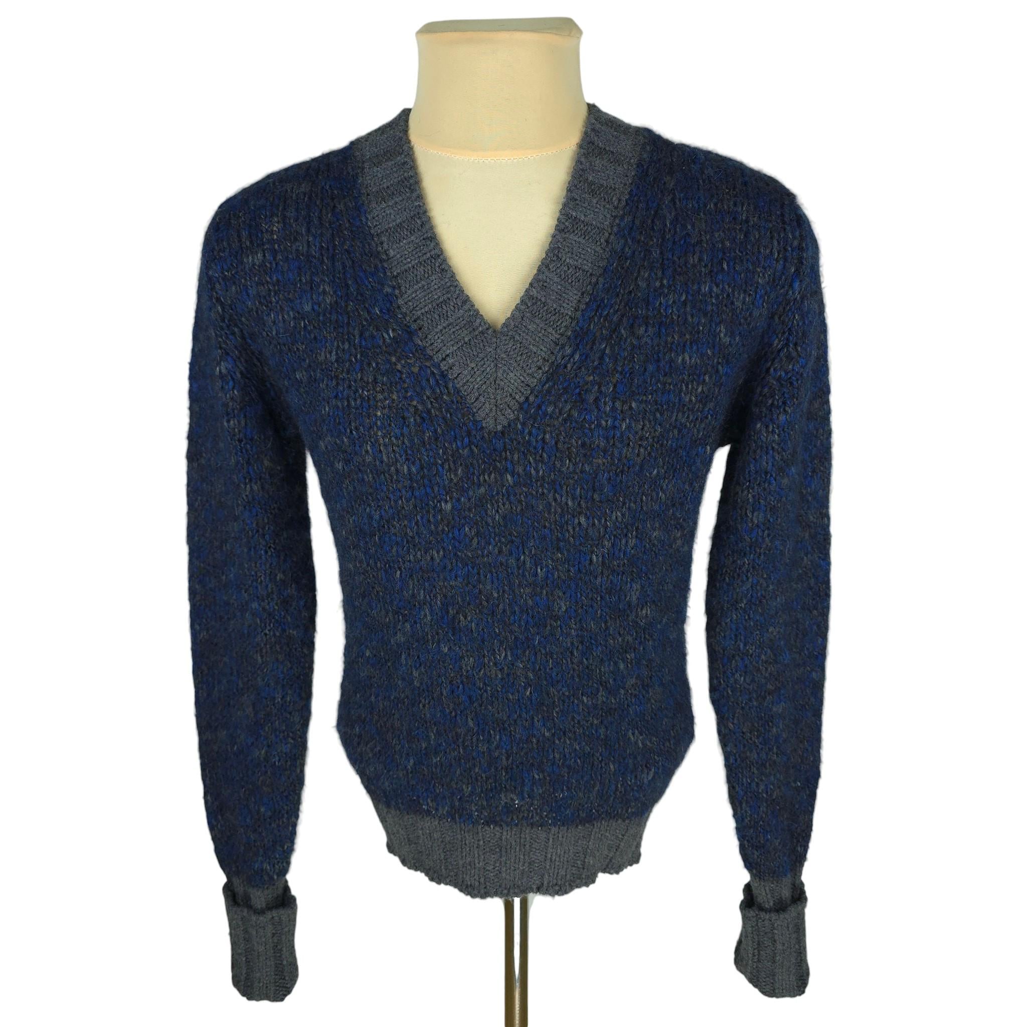 V Neck Dolce Gabbana - Etsy