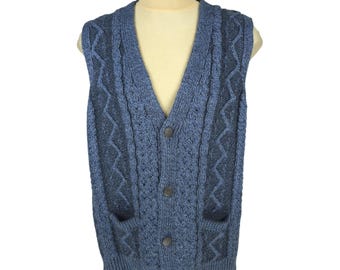 Chaleco de punto trenzado de lana irlandesa gris azulado para hombre de Aran Woollen Mills, talla XXL