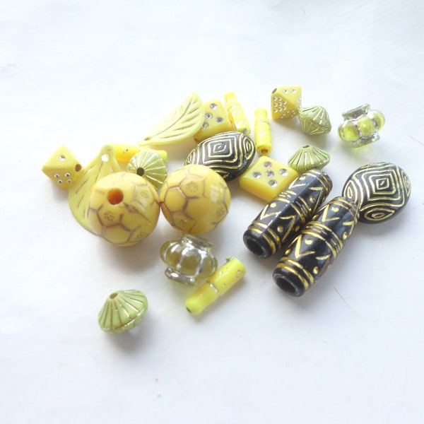 perle résine lot en vrac, jaune et noir, x24, perle ethnique, perles imprimées, perles sculptée, bijoux diy,