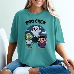 かわいいハロウィンTシャツ、ブークルーグラフィックTシャツ、楽しいゾンビゴーストヴァンパイアデザイン、子供に優しいハロウィンシャツ、不気味な季節のトップス 画像 5