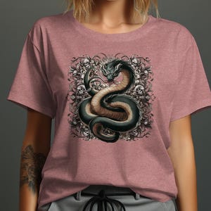 Maglietta con drago gotico: grafica con teschio e serpente, abbigliamento dark fantasy