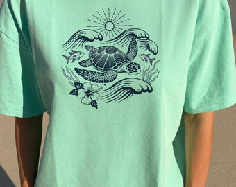 Sea Turtle Shirt Comfort Colors, Vintage Ocean Beach Tee, Coastal Summer Tshirt, Turtle Lover Gift, Save the Turtles, Sealife Graphic Tee