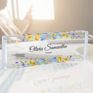 Flower Name Plate, Mixed Floral Design Name Plate, Acrylic Name Plate, Personalized Sign, Gift for Teacher, Gift for Boss, Secreatery Gift