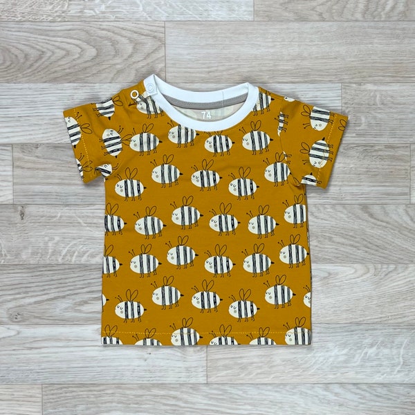 Babyshirt Gr. 74 mit Bienen; T-Shirt aus Jersey; Shirt mit Knopfleiste