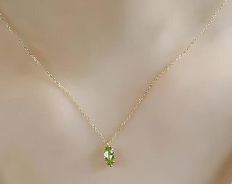 Collana con peridoto naturale / Collana con peridoto delicato / Collana in argento sterling 925 Oro 9K / Collana con pietra portafortuna di agosto / Collana minimalista