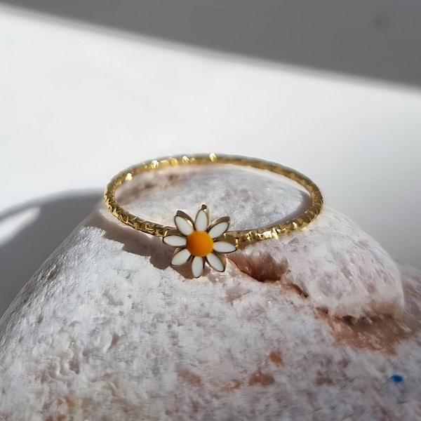 Tiny Daisy Ring | Stainless Steel Ring | Gold Daisy Ring | Dainty Ring | Minimalist Ring | Flower Ring | Tiny Gold Ring | Ring For Women.