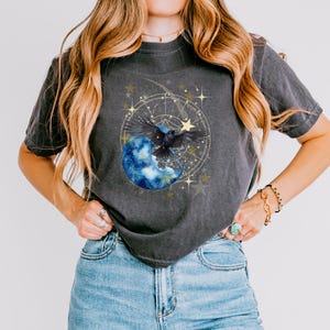 Raven moon celestial Cropped Tee Witchy Graphic Boxy fit tee Moon Phase Shirt Boho Clothing Raven Celestial Star Shirt boho vintage fashion