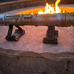 3D Printed Lightsaber Stand: Custom Display for Galaxy&#39;s Edge Sabers