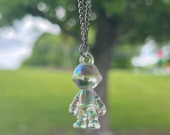 Ciondolo per auto a forma di astronauta iridescente trasparente / Accessorio per auto spaziale dorato / Simpatico ciondolo galattico per specchietto retrovisore / Decorazione celeste per auto / Regalo per amanti dello spazio