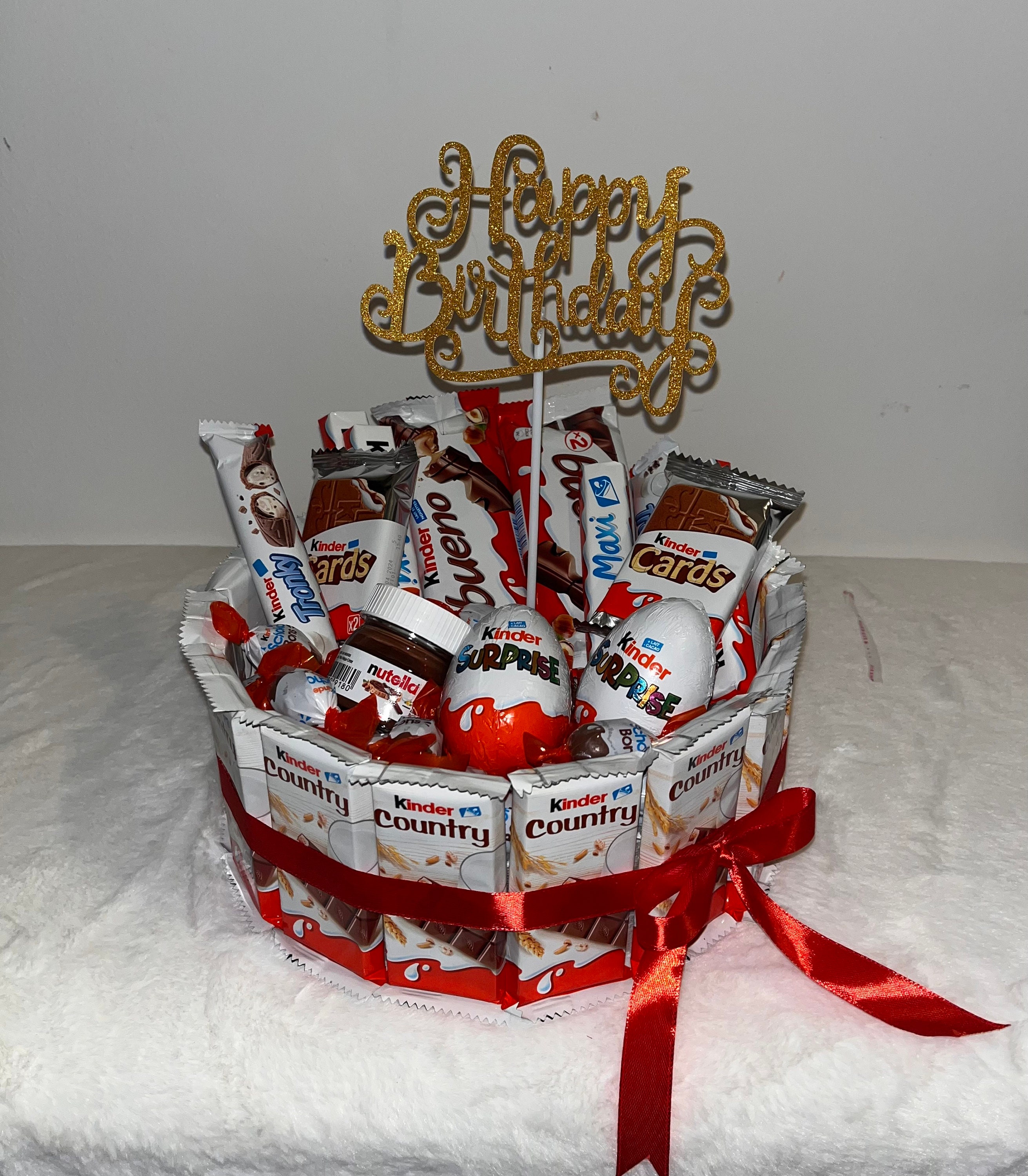 REGALO DULCE Coffret chocolat Kinder à offrir avec 39 chocolat noel kinder,  Box chocolat a offrir kinder bueno, coffret cadeau chocolat en forme de  cœur, 17 x 15 cm : : Epicerie