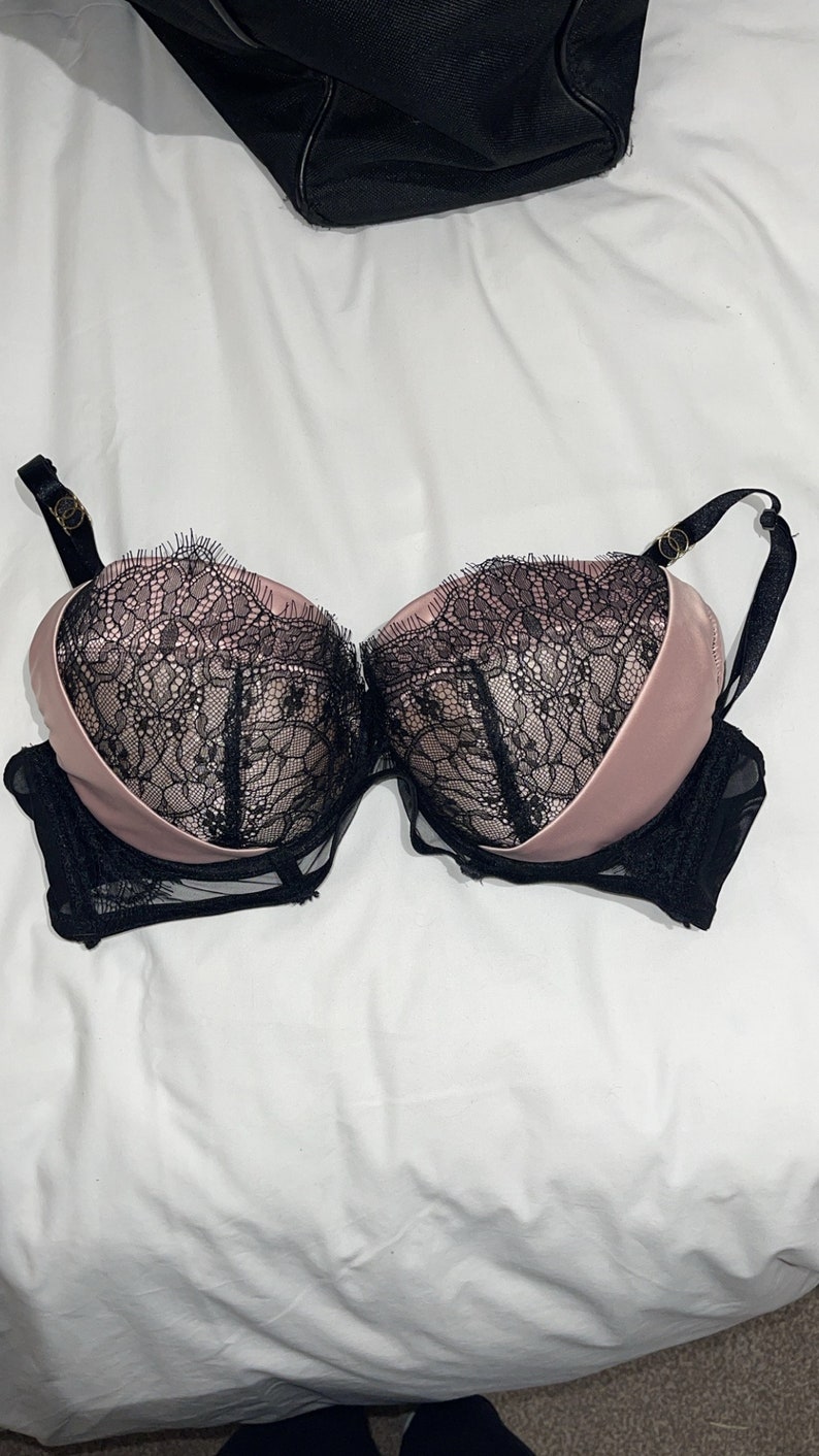 Well Worn Ann Summers push-up Bra 36DD image 2