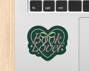 Book Lover Vinyl Sticker | Feminine Heart Design