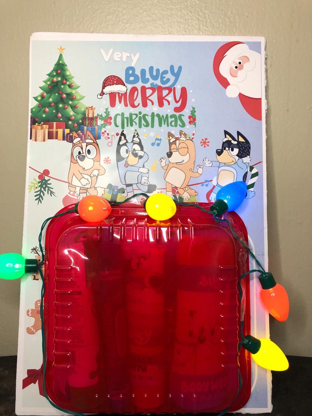 Bluey Inspired Christmas 11x17 Bath Set With Jumbo Card and Lights ...