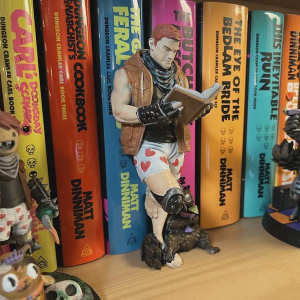 Dungeon Crawler Carl Bookshelf leaner