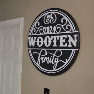 Wooden Family Name Sign, Personalized Family Name Sign w/ Established Date, Custom Round Family Plaque, Family Name Wall Decor, Wooden Sign