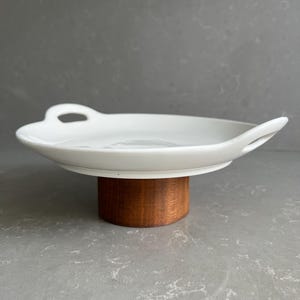 Keramik Servierschale, weiße gebogene Sockel Servierschale, weiße Obstschale, Kuchen / Obst Stand für Ihre Küche Dekor, Geschenke zu Hause